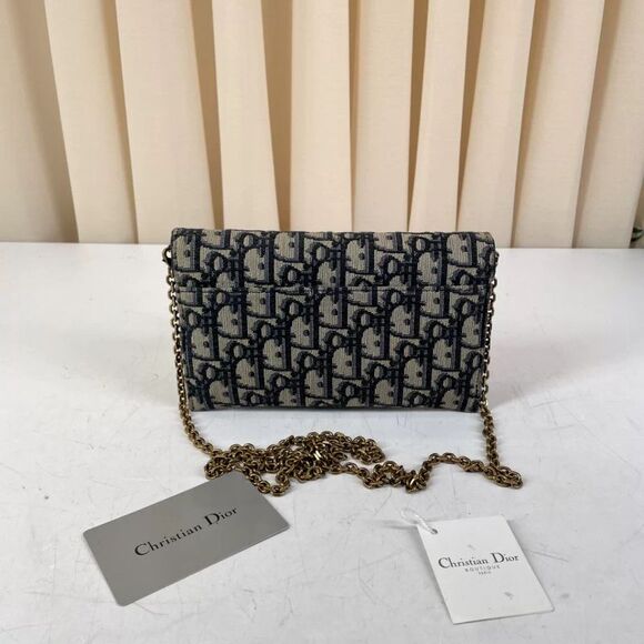 Dior Women Pre-Loved Bag Very Good Condition - Picture 2 of 4